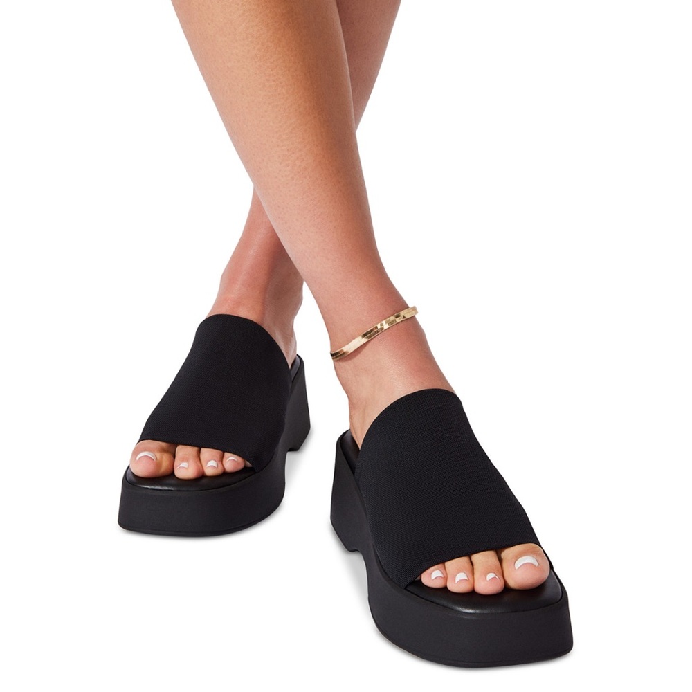 Women's Slinky30 Flatform Wedge Sandals size 8 never worn new without box